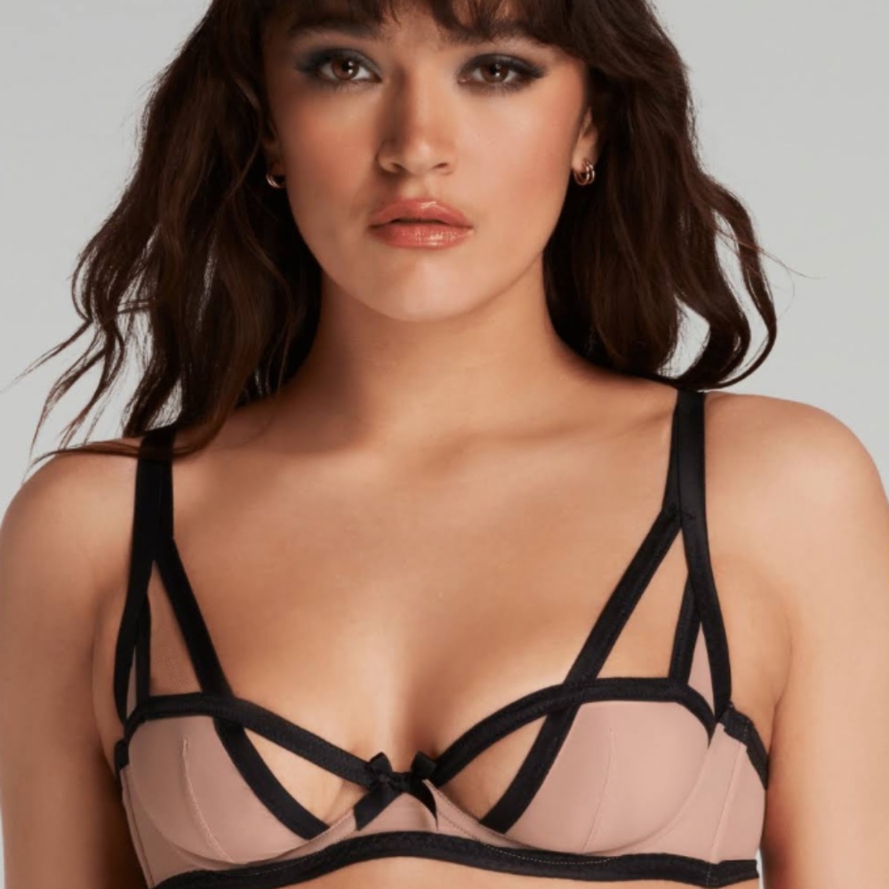 BNWT Agent Provocateur Joan Set in Pink and Black - Picture 4 of 5